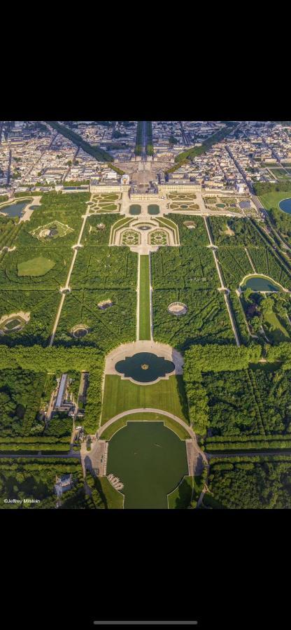 Le Petit Trianon, Parc Du Chateau Apartamento Versalles Exterior foto